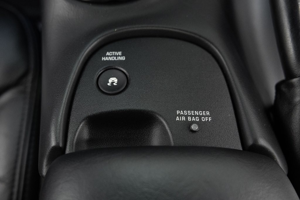 2004 Chevrolet Corvette Image 39