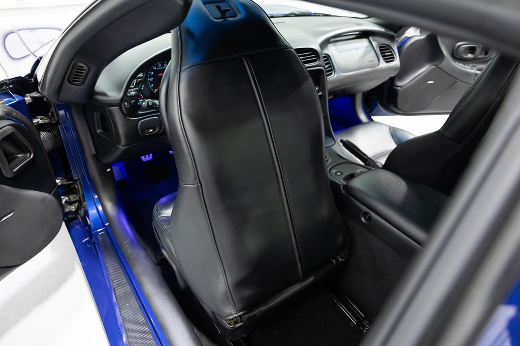 2004 Chevrolet Corvette Image 43