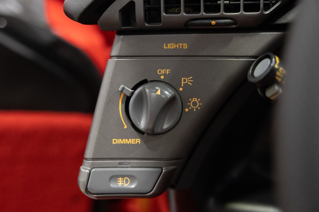 1990 Chevrolet Corvette Image 28