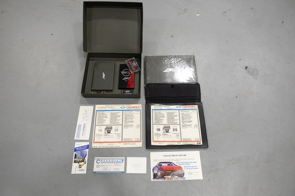 1990 Chevrolet Corvette Image 75