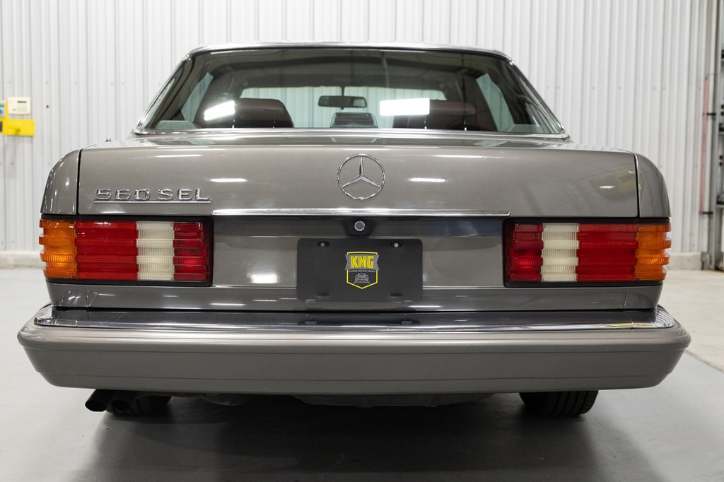 1988 Mercedes-Benz 560-Class Image 6
