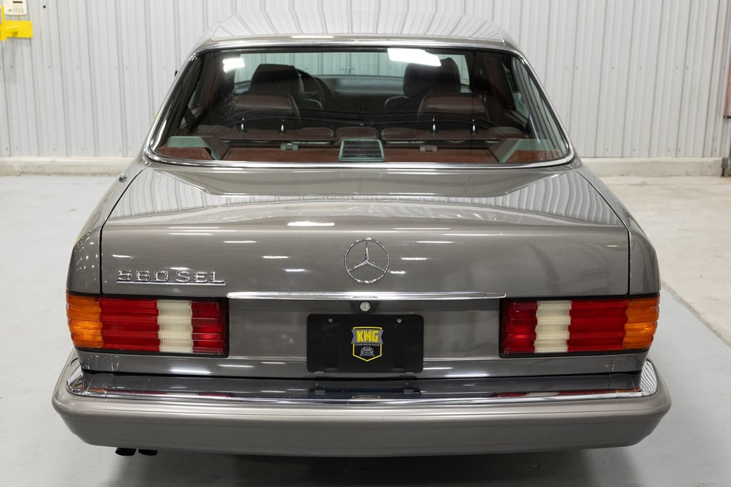 1988 Mercedes-Benz 560-Class Image 7