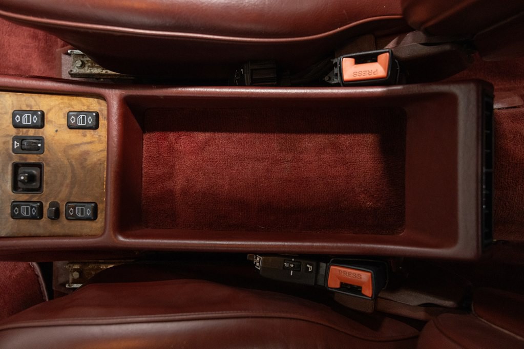 1988 Mercedes-Benz 560-Class Image 53