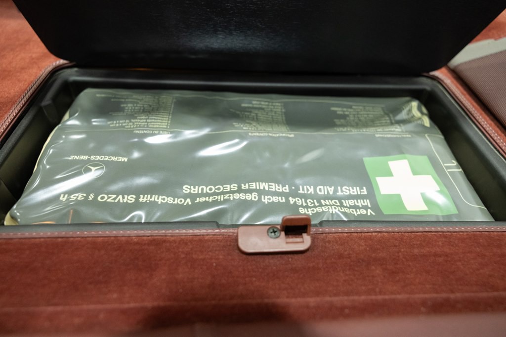 1988 Mercedes-Benz 560-Class Image 57