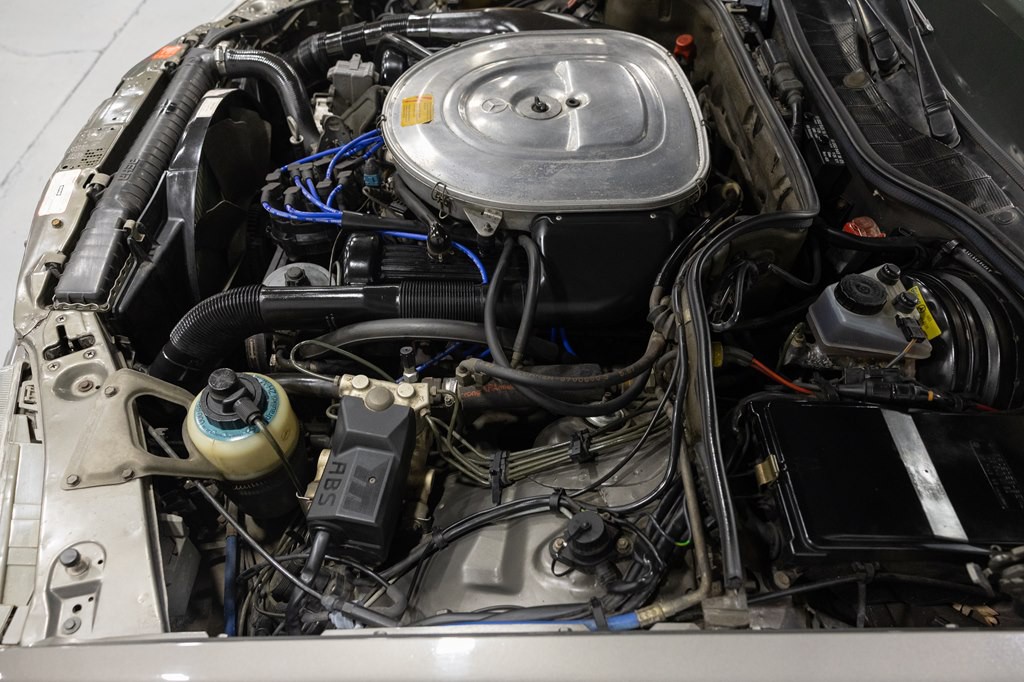 1988 Mercedes-Benz 560-Class Image 64