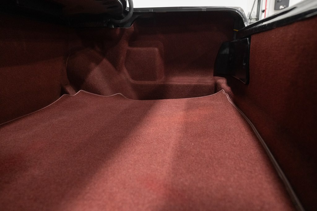 1988 Mercedes-Benz 560-Class Image 68