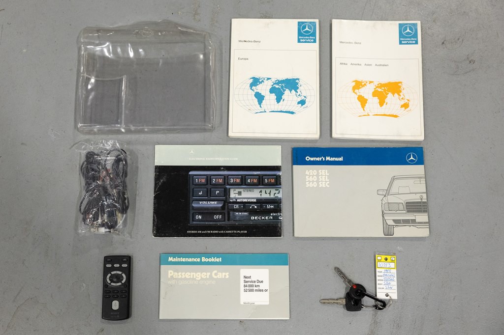 1988 Mercedes-Benz 560-Class Image 74