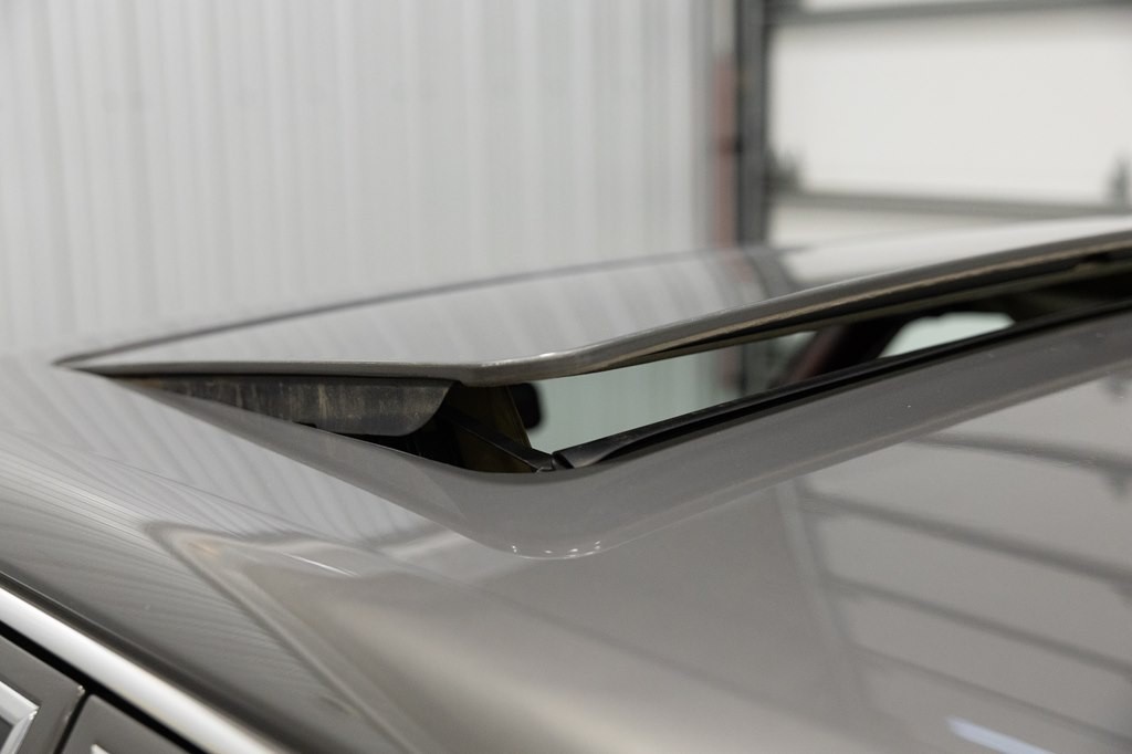 1988 Mercedes-Benz 560-Class Image 77