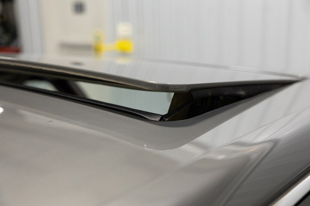 1988 Mercedes-Benz 560-Class Image 78