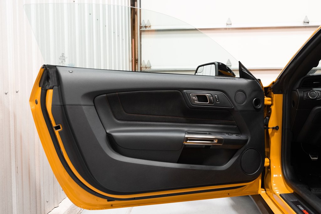 2018 Ford Mustang Image 24