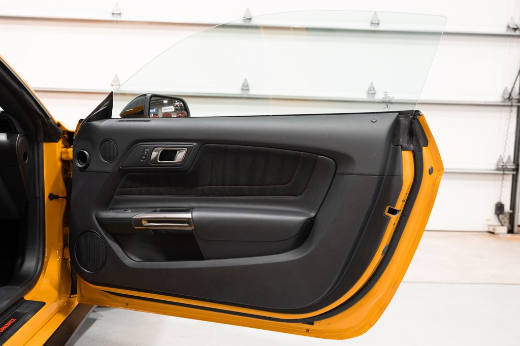 2018 Ford Mustang Image 26