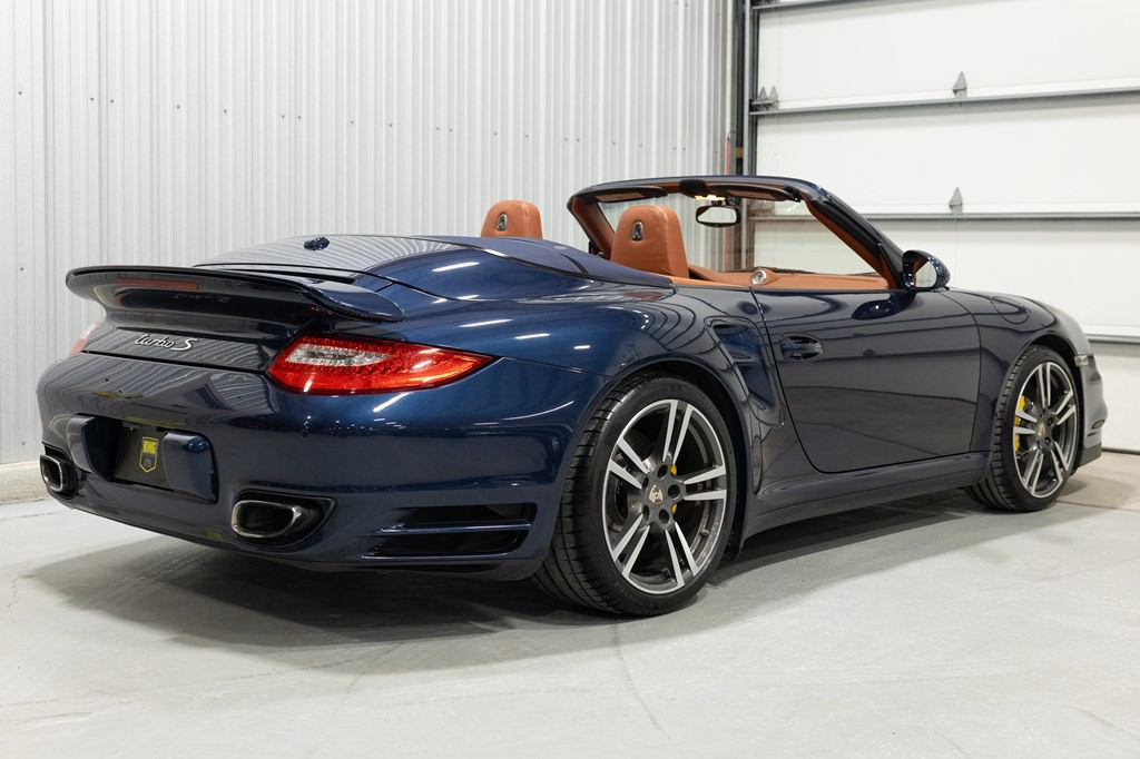 2011 Porsche 911 Image 8