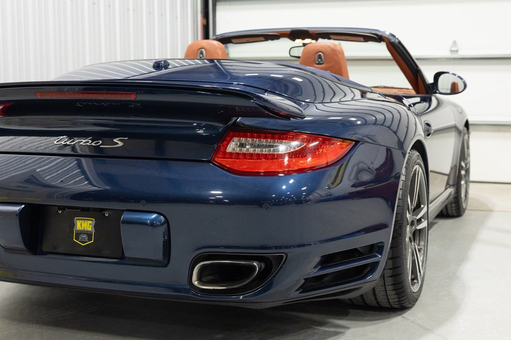 2011 Porsche 911 Image 9