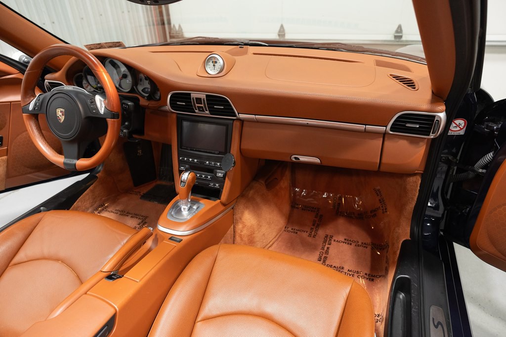 2011 Porsche 911 Image 17