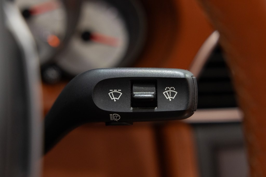 2011 Porsche 911 Image 35