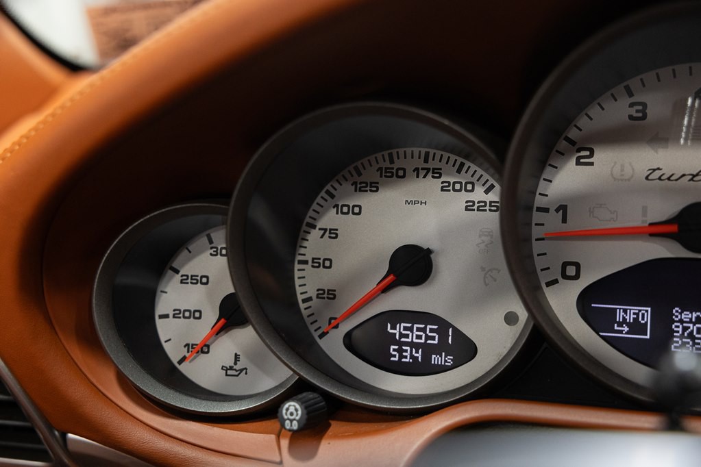 2011 Porsche 911 Image 38