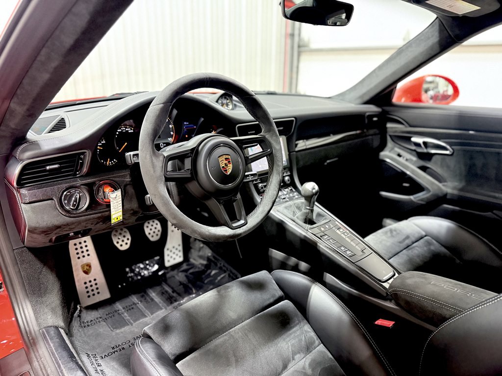 2018 Porsche 911 Image 14