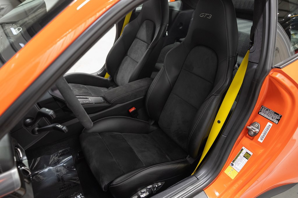 2018 Porsche 911 Image 15