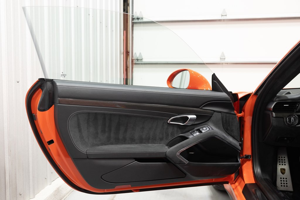 2018 Porsche 911 Image 24