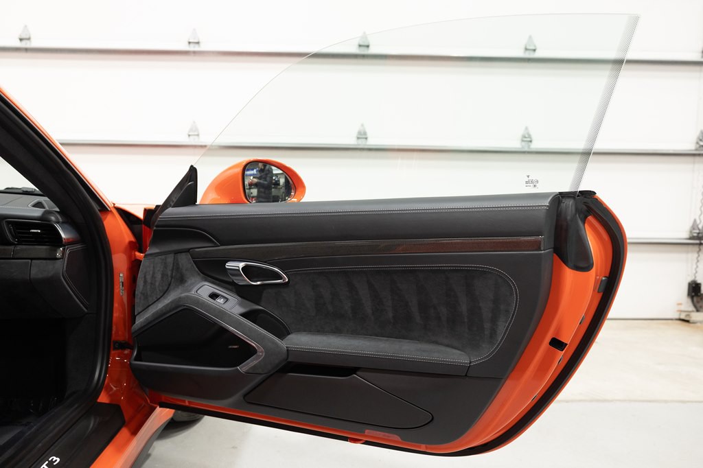 2018 Porsche 911 Image 28