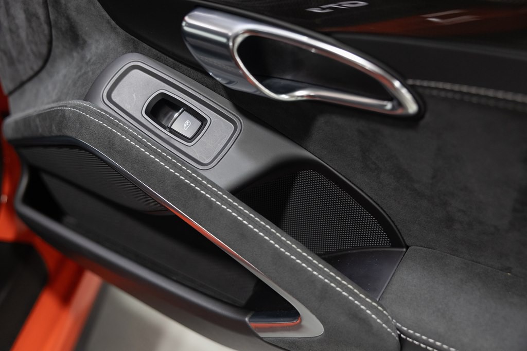 2018 Porsche 911 Image 30