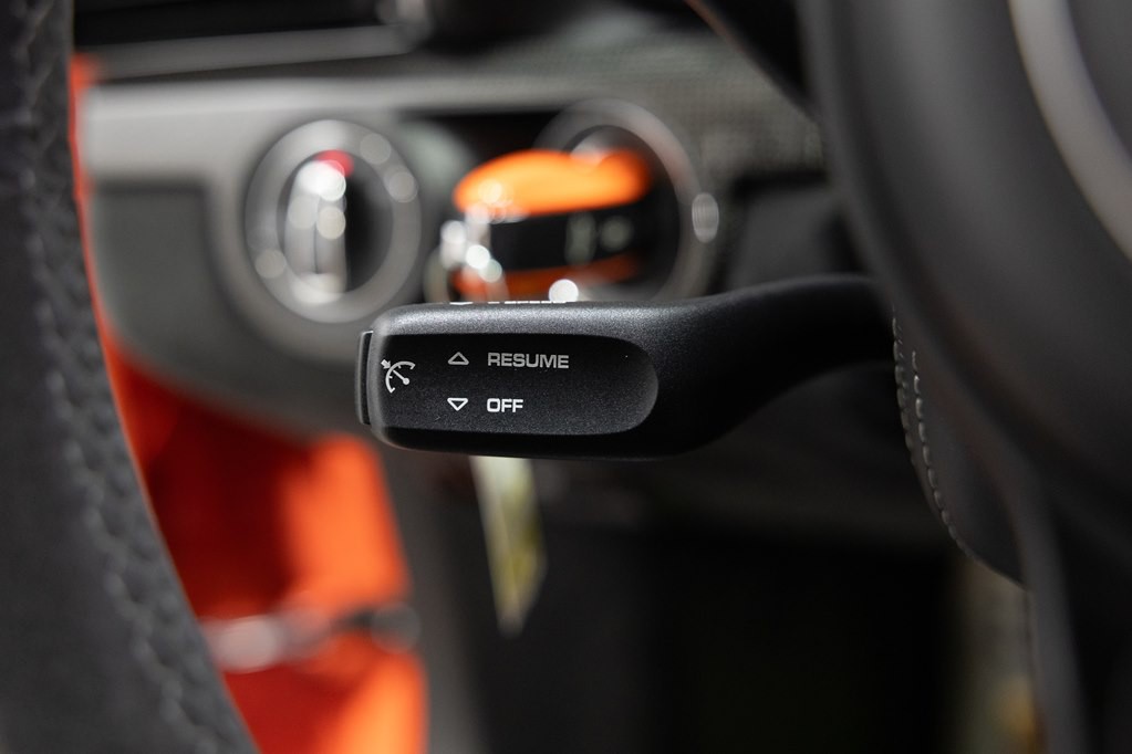 2018 Porsche 911 Image 37