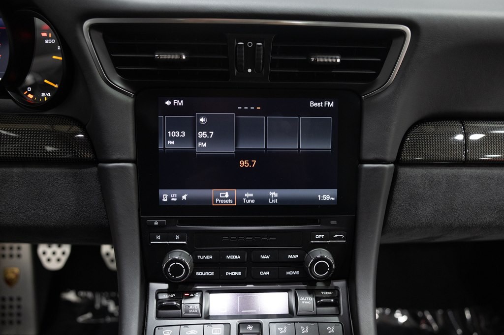 2018 Porsche 911 Image 46