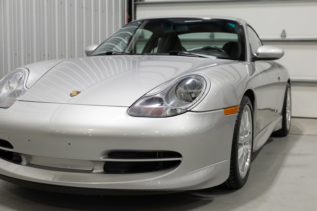 2000 Porsche 911 Image 2