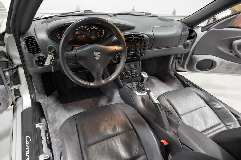 2000 Porsche 911 Image 15