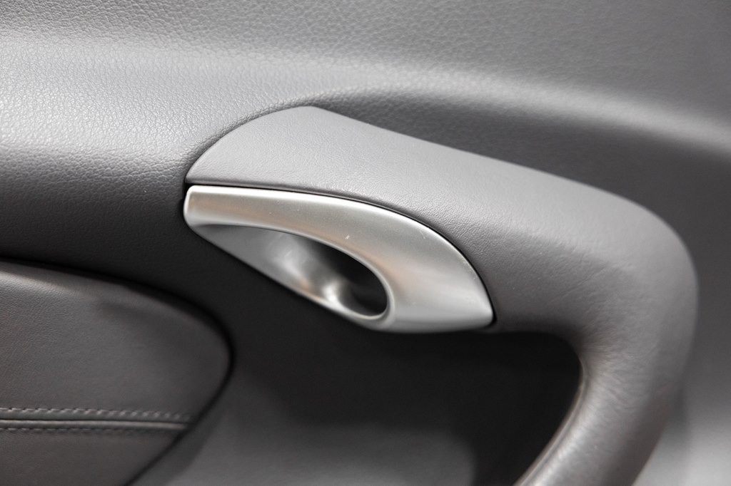 2000 Porsche 911 Image 26