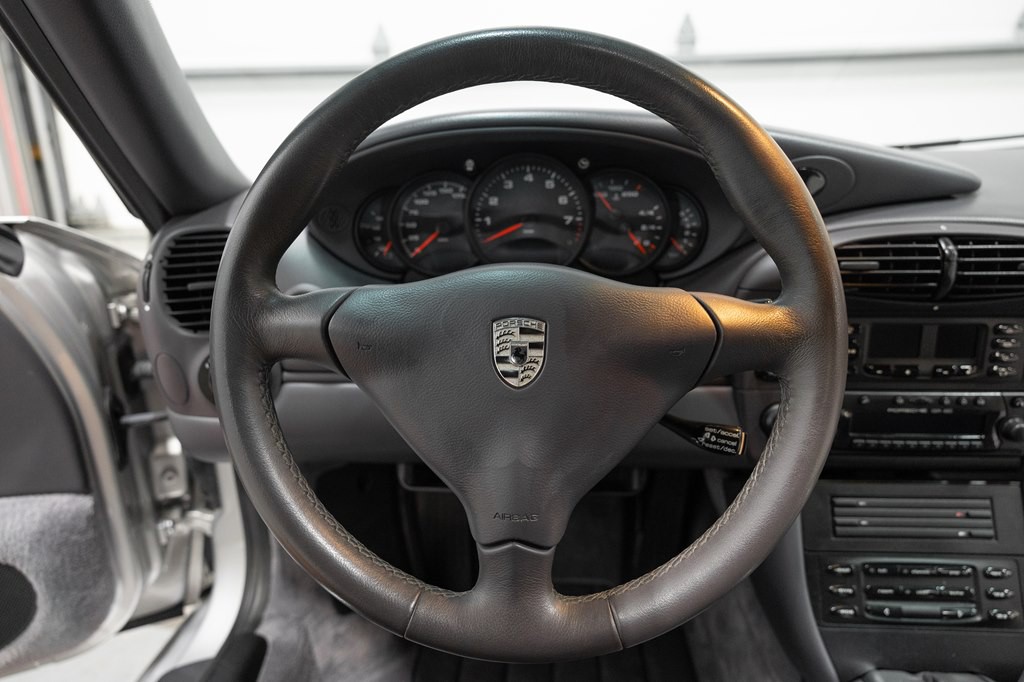 2000 Porsche 911 Image 31