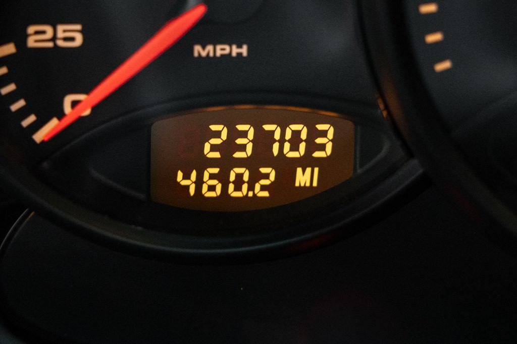 2000 Porsche 911 Image 36