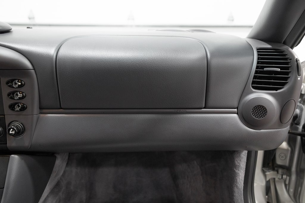 2000 Porsche 911 Image 45