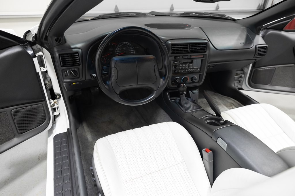 1997 Chevrolet Camaro Image 15