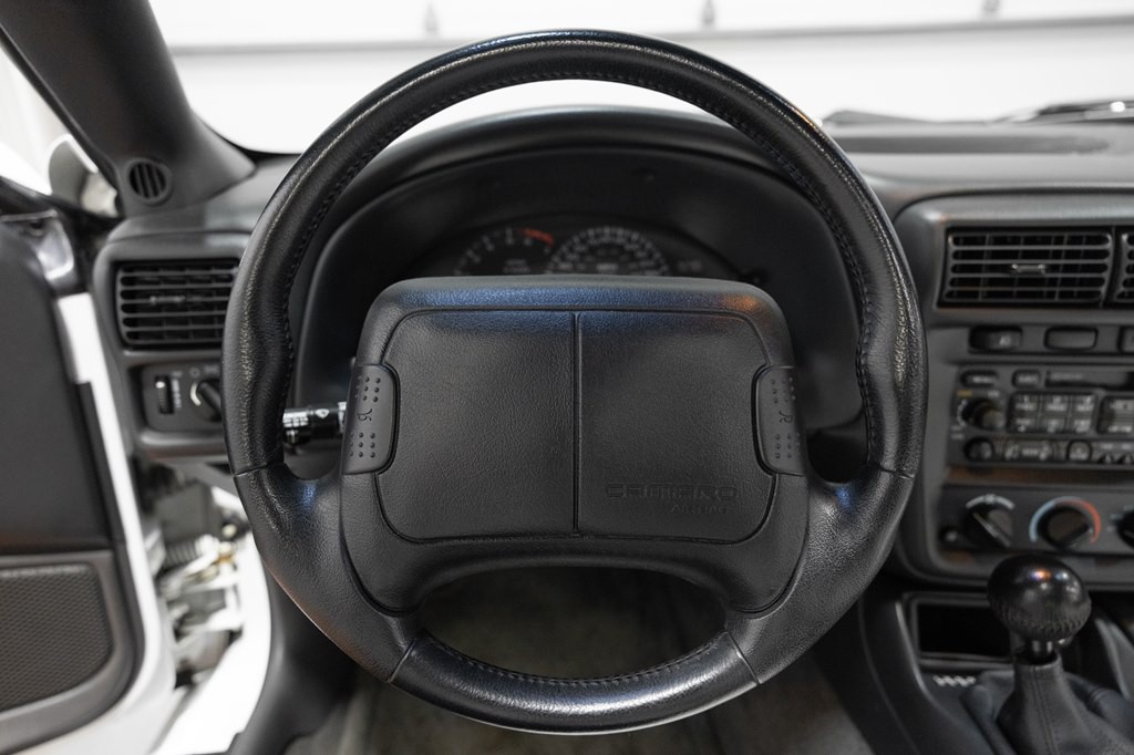 1997 Chevrolet Camaro Image 27