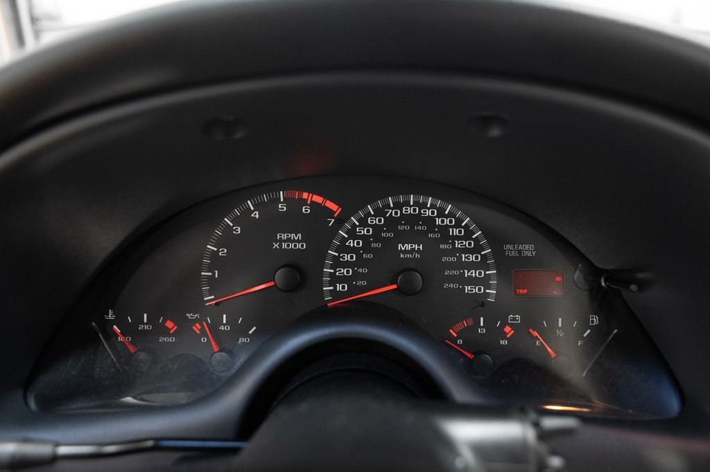 1997 Chevrolet Camaro Image 31