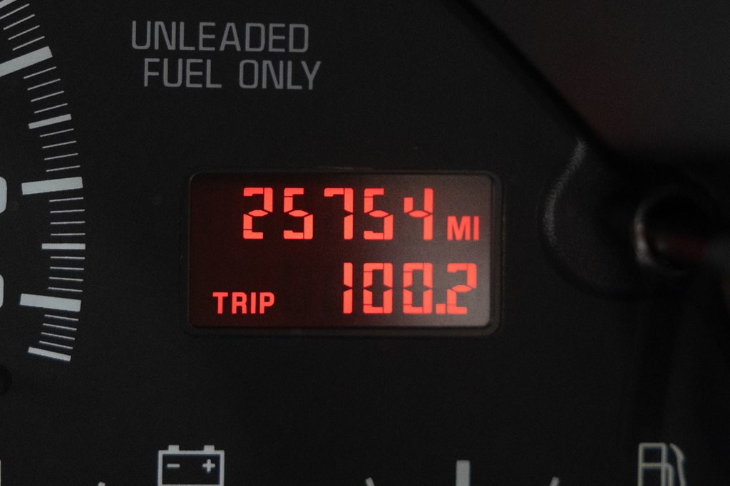 1997 Chevrolet Camaro Image 32