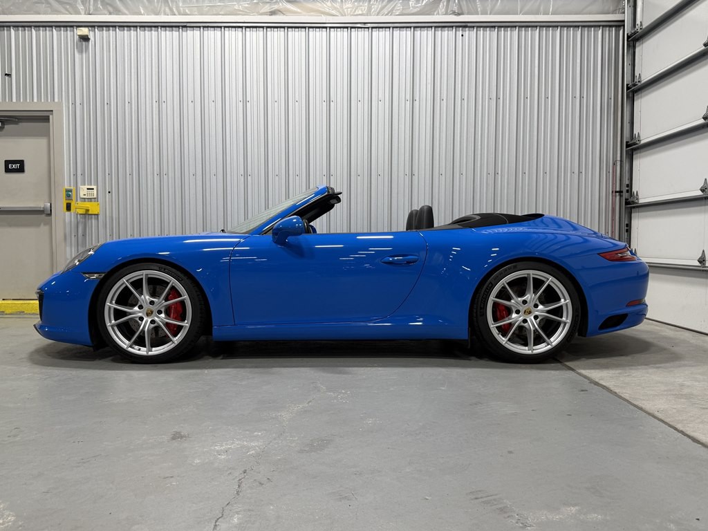 2019 Porsche 911 Image 2