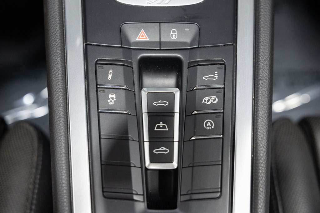 2019 Porsche 911 Image 55