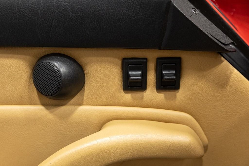 1997 Porsche 911 Image 25