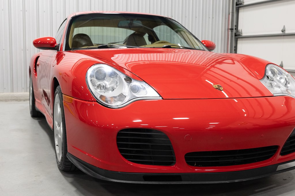 2001 Porsche 911 Image 12
