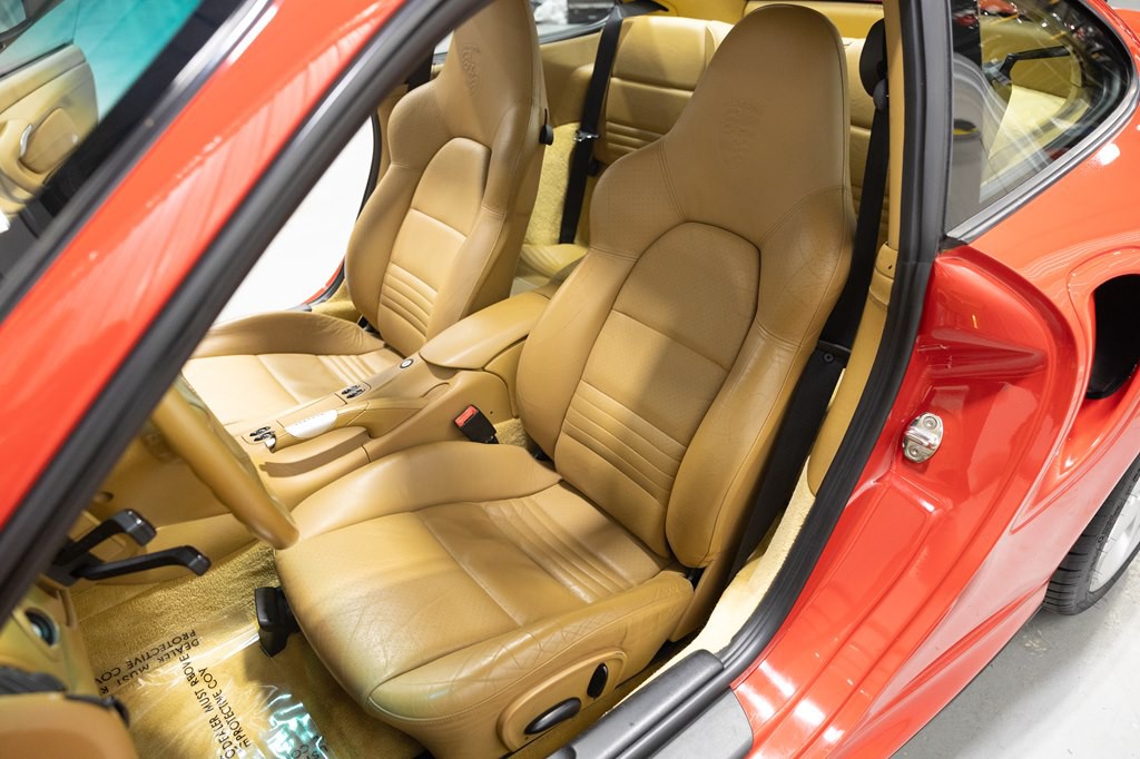2001 Porsche 911 Image 17