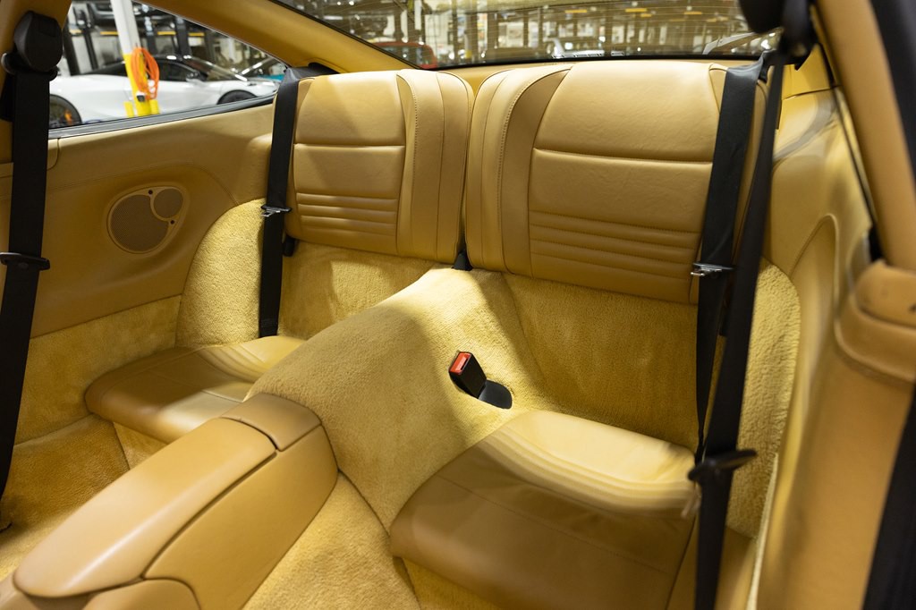 2001 Porsche 911 Image 21