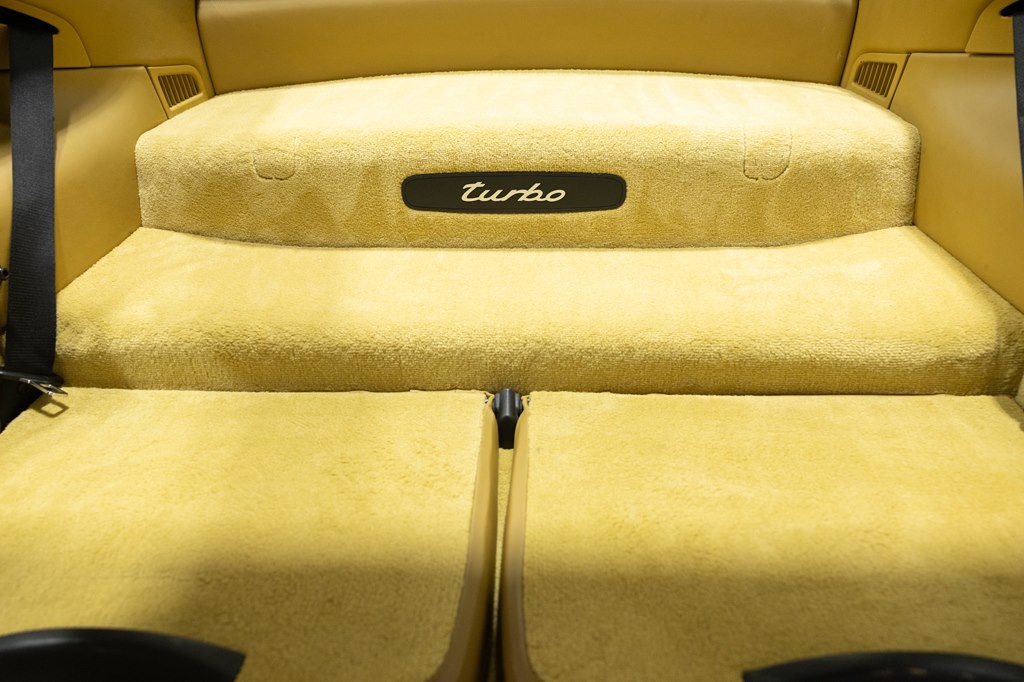 2001 Porsche 911 Image 23