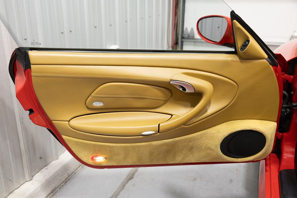2001 Porsche 911 Image 24