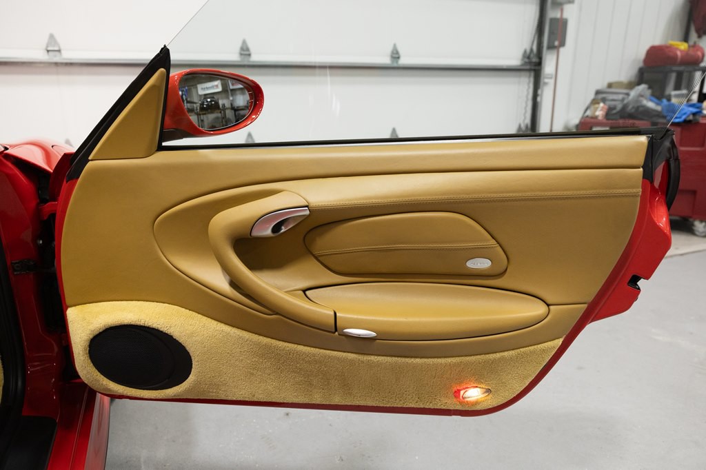 2001 Porsche 911 Image 28