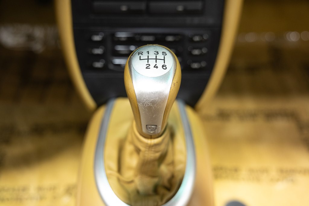 2001 Porsche 911 Image 45
