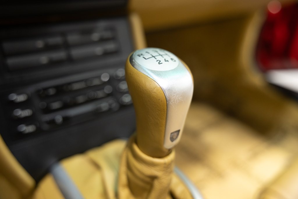 2001 Porsche 911 Image 46