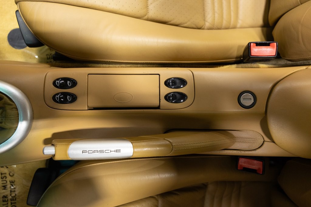2001 Porsche 911 Image 47