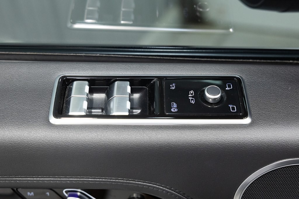 2021 Land Rover Range Rover Image 24